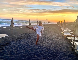 Barbara D'Urso feet photo thumbnail