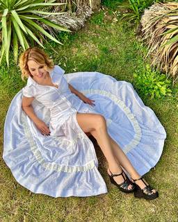 Barbara D'Urso feet photo thumbnail