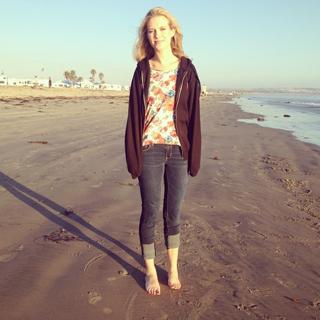 Barbara Dunkelman feet photo thumbnail