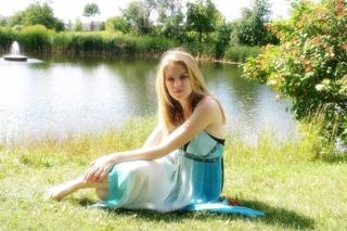 Barbara Dunkelman feet photo thumbnail