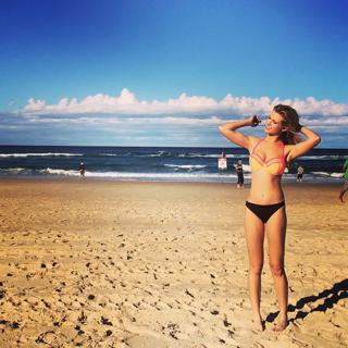 Barbara Dunkelman feet photo thumbnail