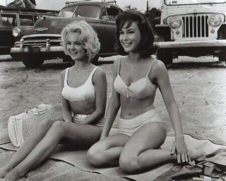 Barbara Eden feet photo thumbnail