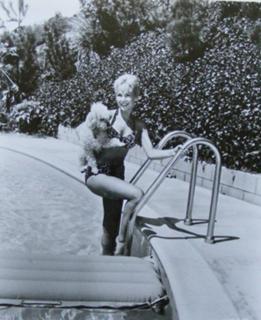 Barbara Eden feet photo thumbnail