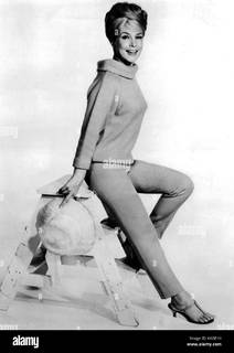 Barbara Eden feet photo thumbnail
