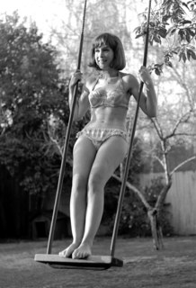 Barbara Eden feet photo thumbnail