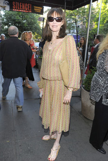 Barbara Feldon feet photo 4