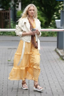 Barbara Kurdej-Szatan feet photo thumbnail