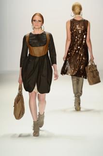 Barbara Meier feet photo thumbnail