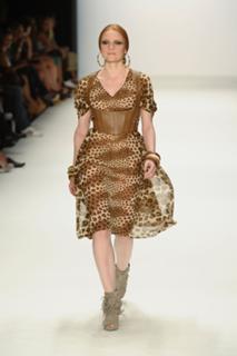 Barbara Meier feet photo thumbnail