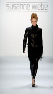 Barbara Meier feet photo thumbnail