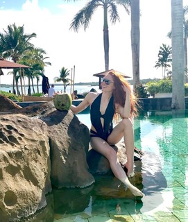 Barbara Meier feet photo thumbnail