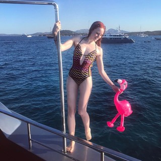 Barbara Meier feet photo thumbnail