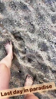 Barbara Meier feet photo thumbnail