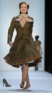 Barbara Meier feet photo thumbnail