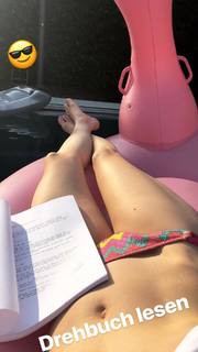 Barbara Meier feet photo thumbnail