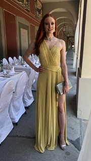 Barbara Meier feet photo thumbnail