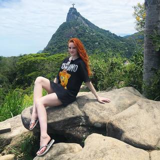 Barbara Meier feet photo thumbnail