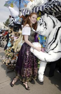 Barbara Meier feet photo thumbnail