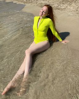 Barbara Meier feet photo 11