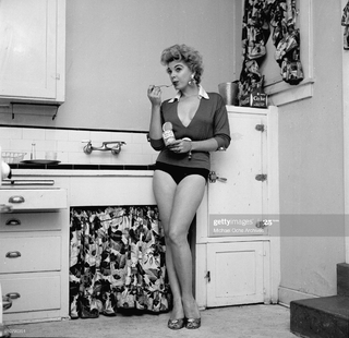 Barbara Nichols feet photo 13