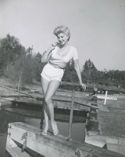 Barbara Nichols feet photo 4