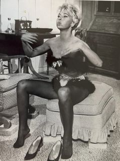 Barbara Nichols feet photo 3