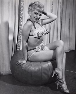 Barbara Nichols feet photo 1