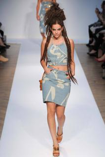 Barbara Palvin feet photo thumbnail