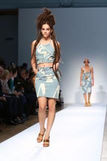 Barbara Palvin feet photo thumbnail