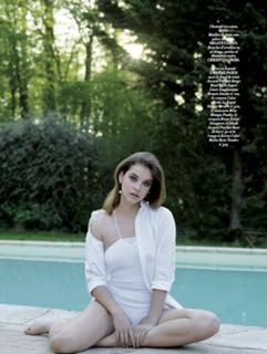 Barbara Palvin feet photo thumbnail