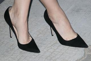 Barbara Palvin feet photo thumbnail