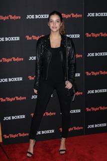 Barbara Palvin feet photo thumbnail