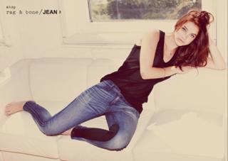 Barbara Palvin feet photo thumbnail