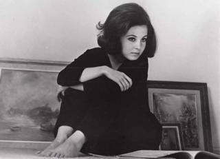 Barbara Parkins feet photo 6