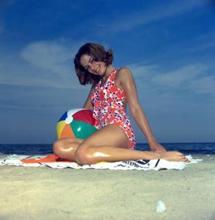Barbara Parkins feet photo 19