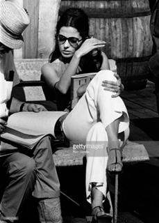 Barbara Parkins feet photo 14