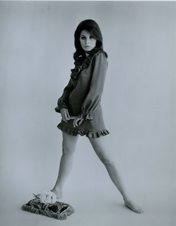 Barbara Parkins feet photo 6