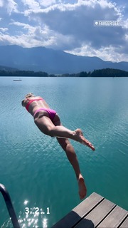 Barbara Schett feet photo 10