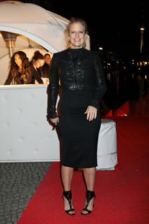 Barbara Schöneberger feet photo thumbnail
