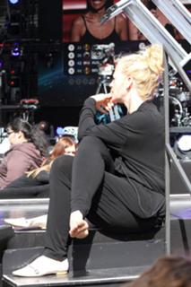 Barbara Schöneberger feet photo thumbnail