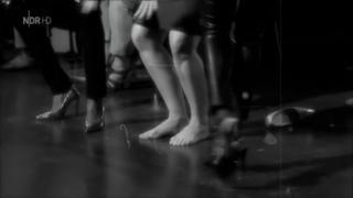 Barbara Schöneberger feet photo thumbnail