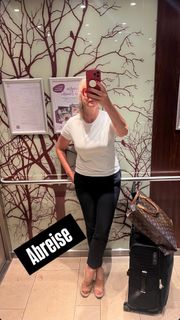 Barbara Schöneberger feet photo thumbnail