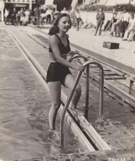 Barbara Stanwyck feet photo 6