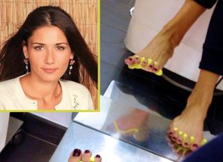 Barbara Tabita feet photo 9