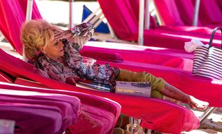 Barbara Windsor feet photo 6