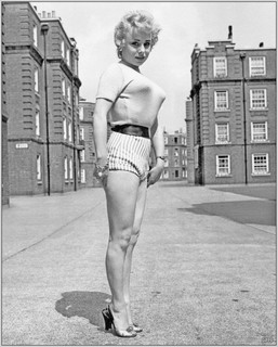 Barbara Windsor feet photo 2