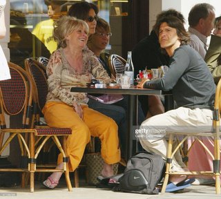 Barbara Windsor feet photo 10