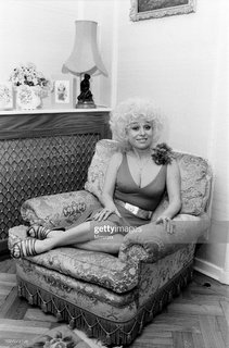 Barbara Windsor feet photo 5