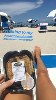 Barbie Blank feet photo thumbnail