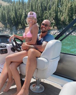 Barbie Blank feet photo thumbnail